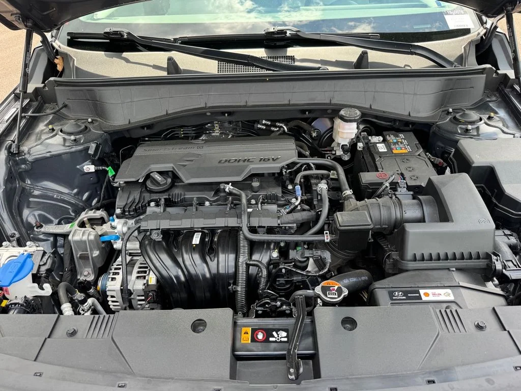 Used 2025 Black Hyundai SEL Convenience image 18
