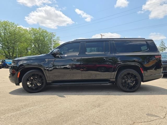 Used 2025 Diamond Black Crystal Pearlcoat Jeep Series II image 27