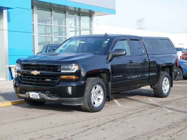 Used 2018 Chevrolet Silverado 1500 LT with VIN 1GCVKREC3JZ330753 for sale in Roseville, MN