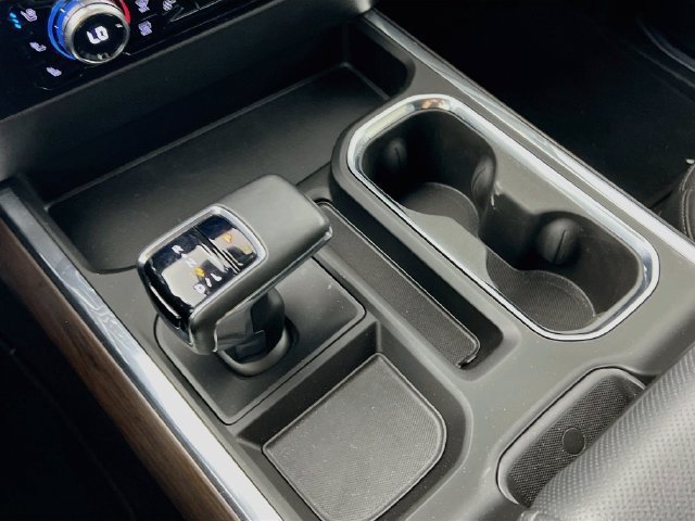 2023 GMC Sierra 1500 SLT - Photo 23