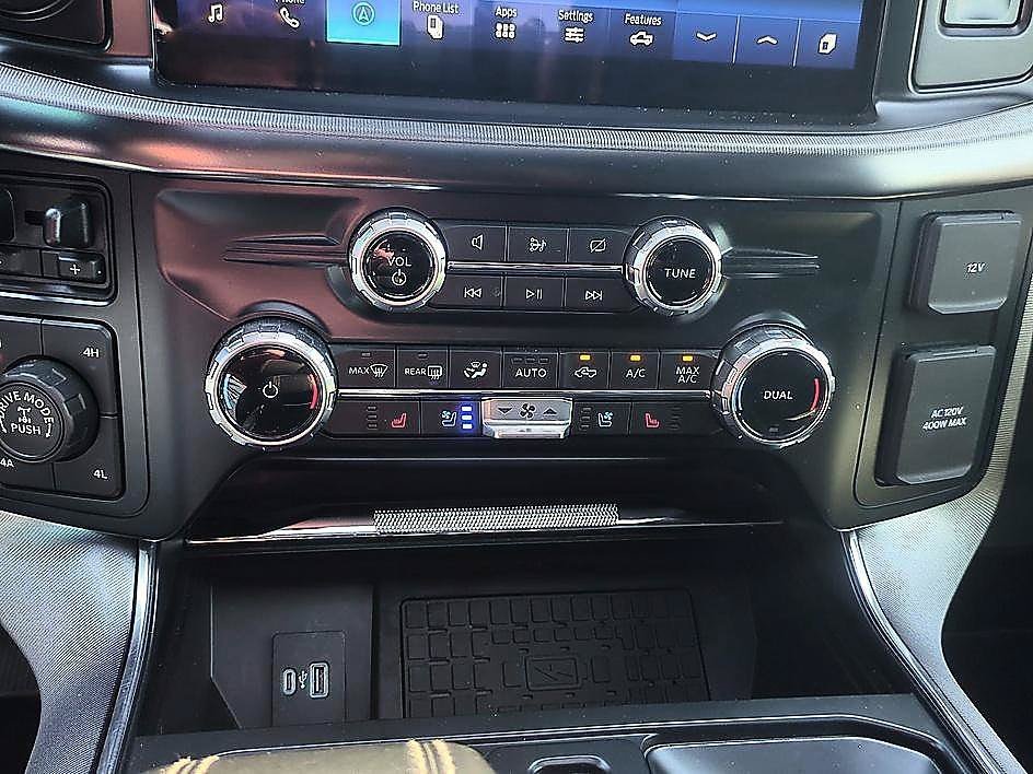 Used 2023 Gray Metallic Ford Platinum image 25