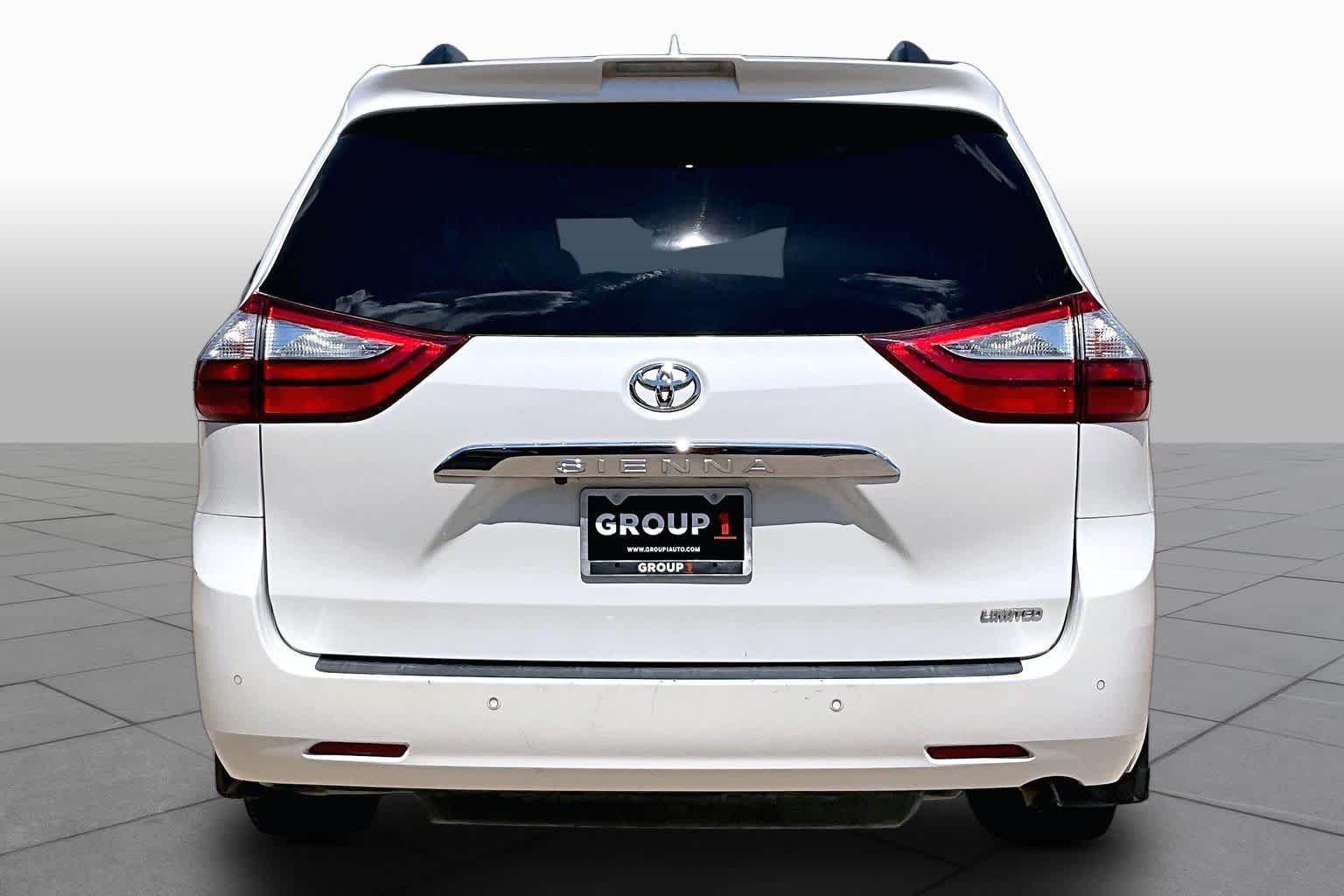 Used 2018 Blizzard Pearl Toyota Limited image 5