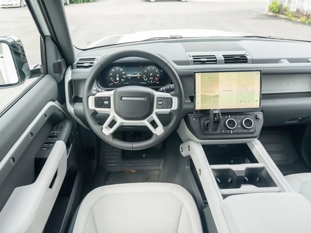 New 2026 White Land Rover S image 12