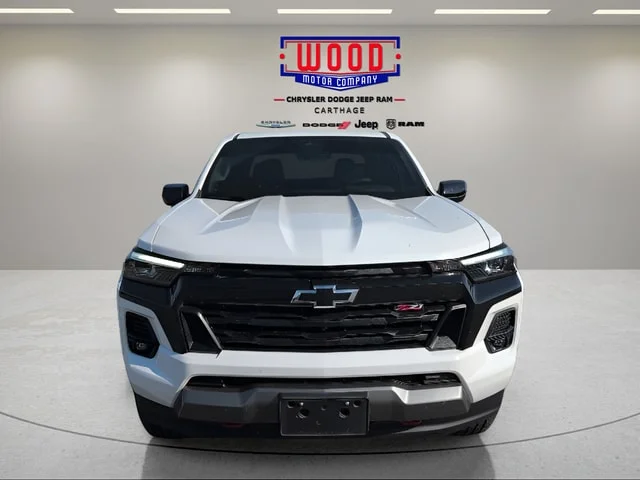 Used 2024 Summit White Chevrolet Z71 image 7
