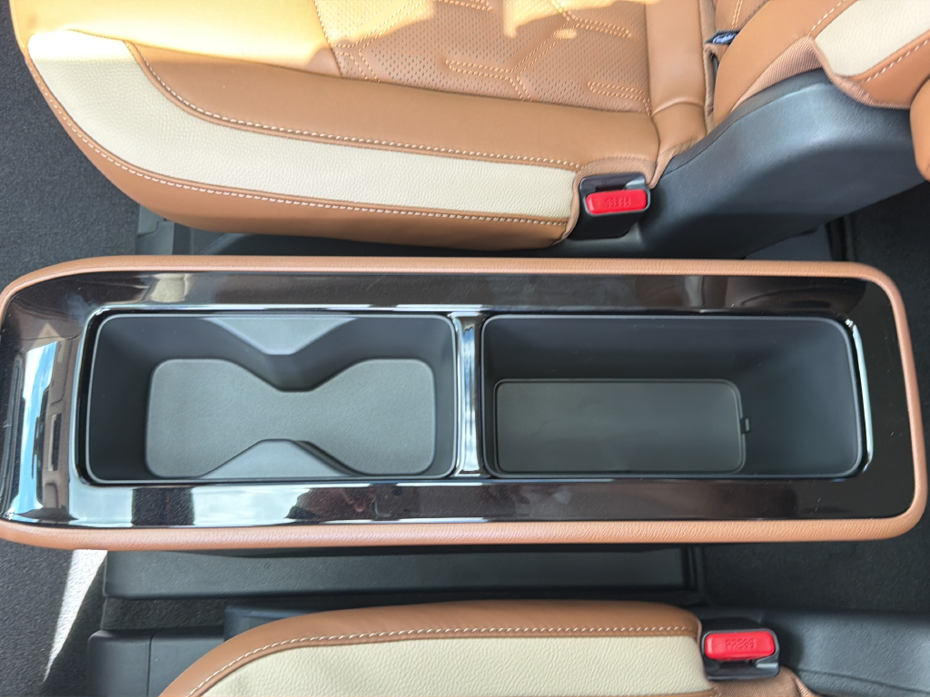 New 2026 White Nissan Platinum image 39