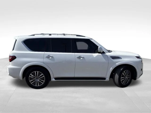Used 2023 White Nissan SL image 9