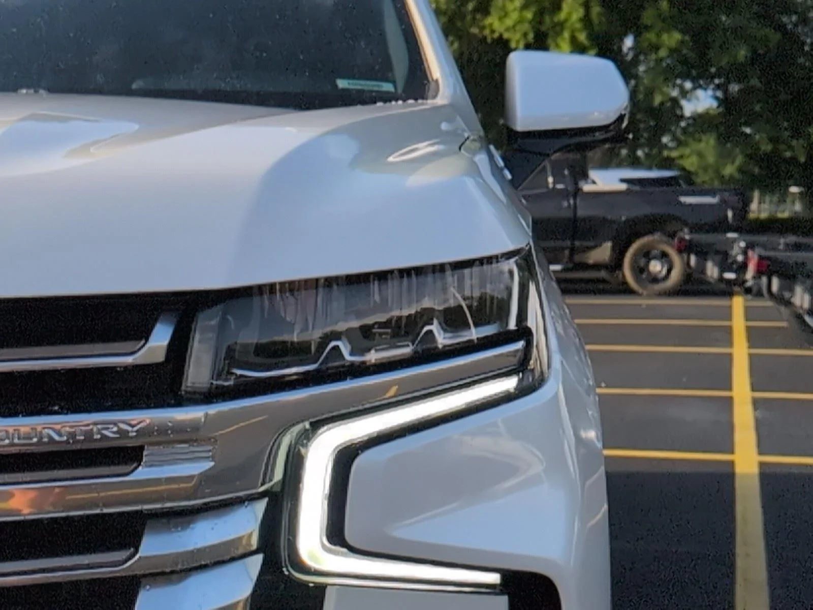 Used 2021 IRIDESCENT PEARL TRICOAT Chevrolet High Country image 12