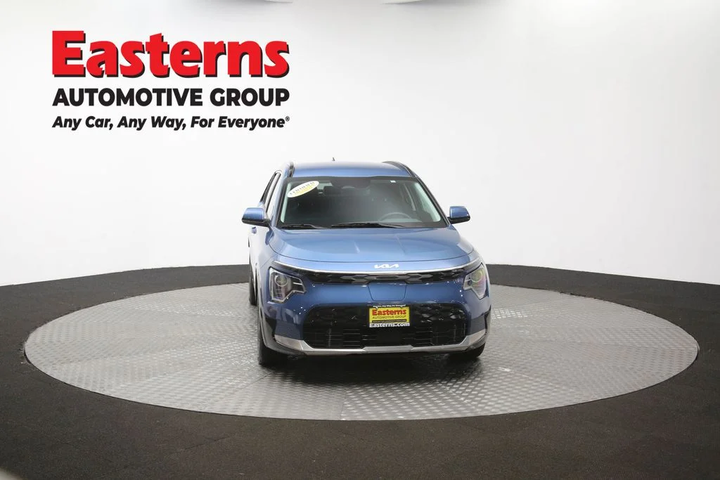 Used 2024 Blue Kia Wind image 53