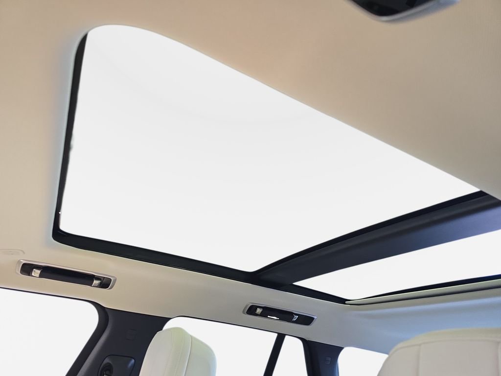 New 2026 Carpathian Grey Land Rover SE image 20
