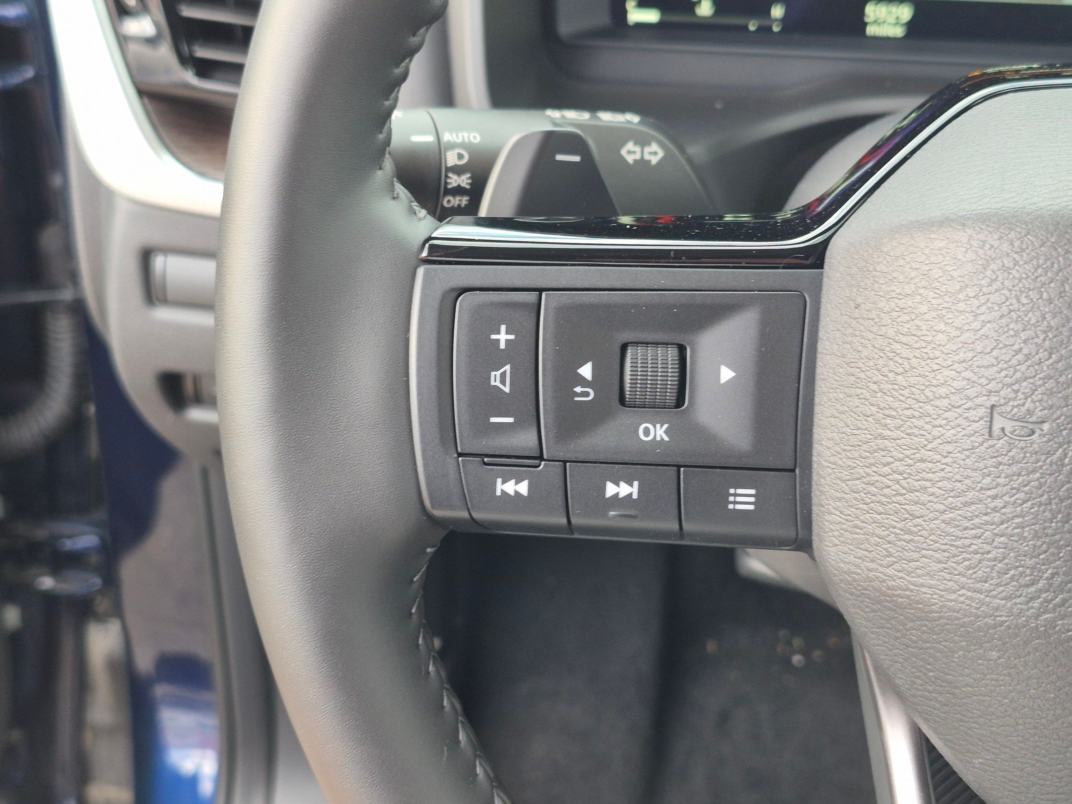 Used 2026 Deep Ocean Blue Pearl Nissan Platinum image 18