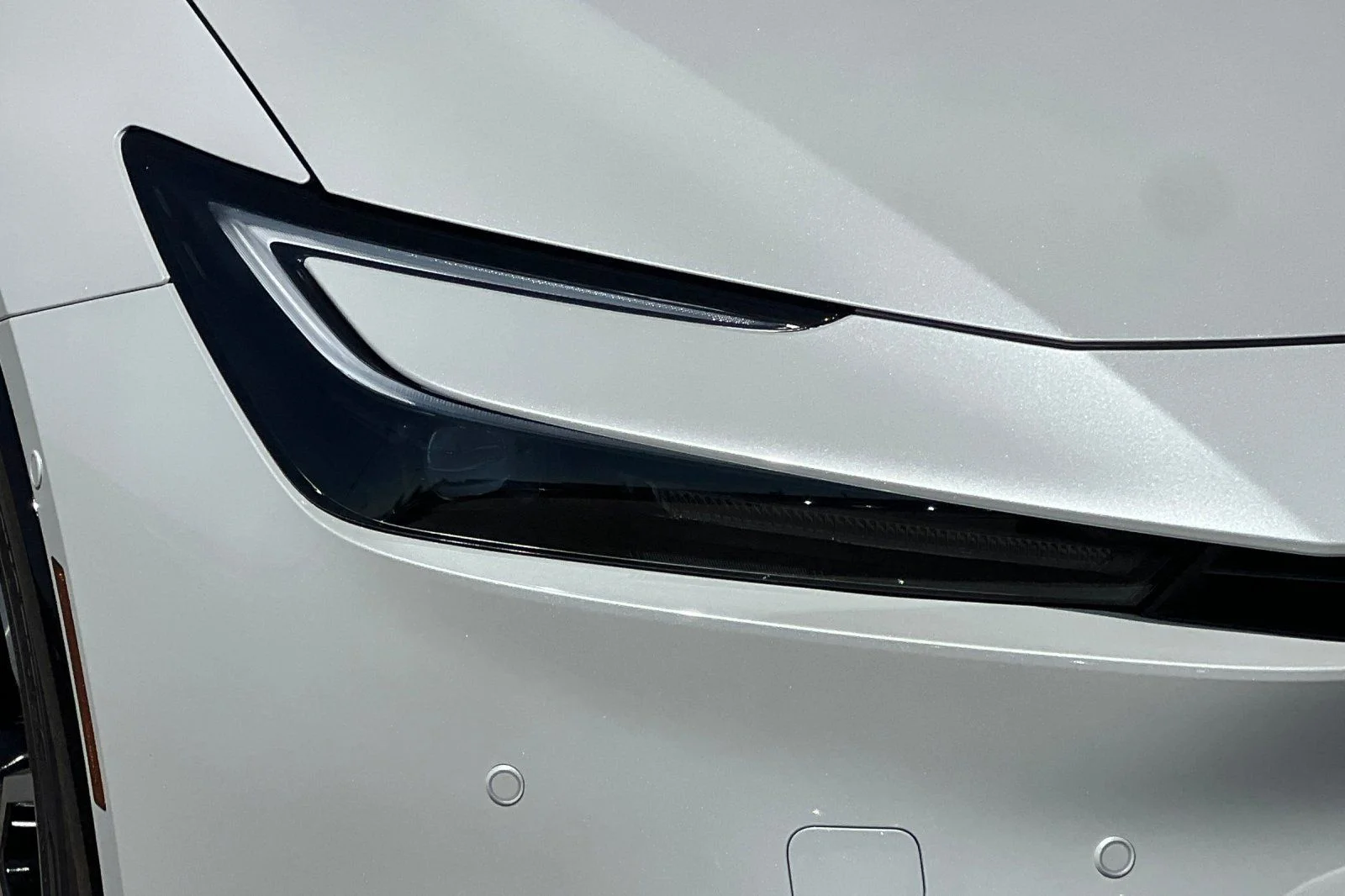 New 2027 Wind Chill Pearl Toyota XSE Premium image 30