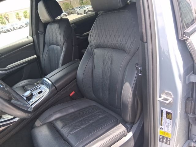 Used 2024 Gray BMW xDrive40i image 14
