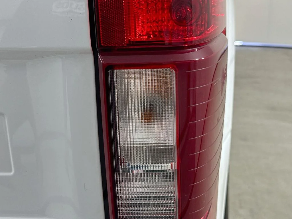 Used 2022 Oxford White Ford XLT image 32