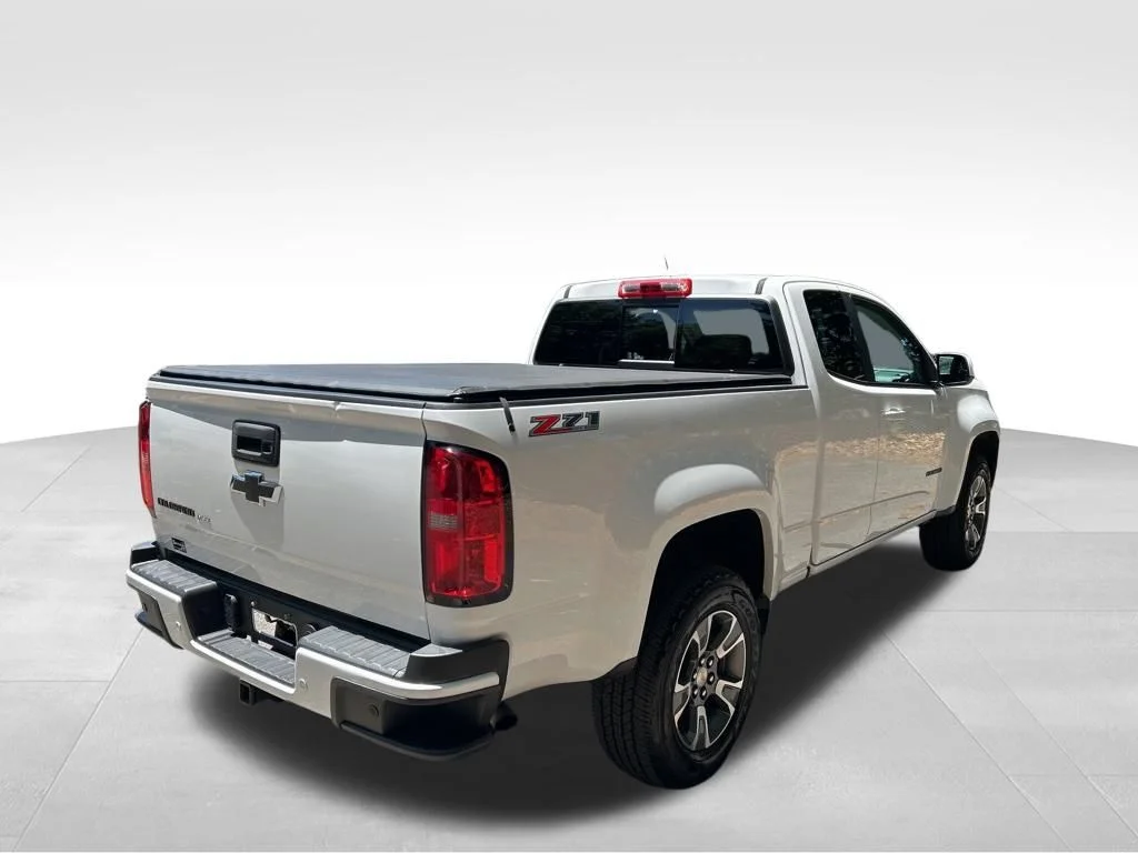 Used 2020 White Chevrolet Z71 image 5