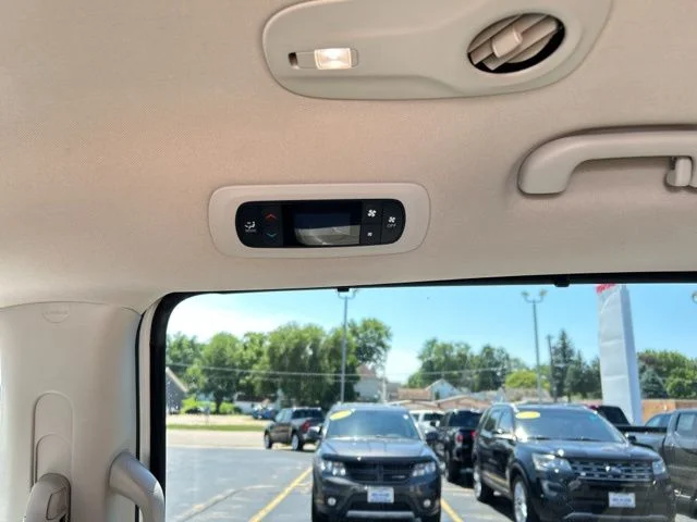 Used 2021 White Chrysler LXI image 23