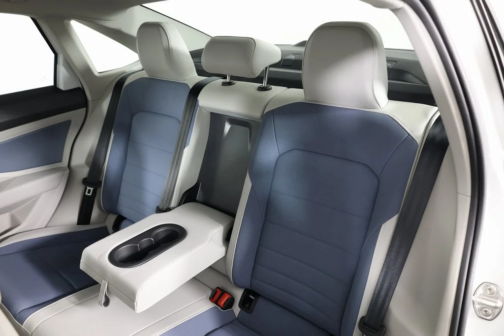 2025 Volkswagen Jetta SE - Photo 14