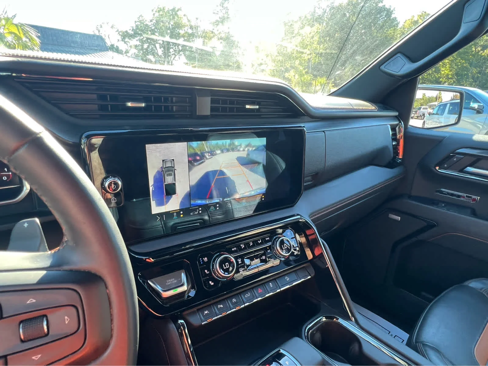 Used 2023 TITANIUM RUSH METALLIC GMC AT4 image 14