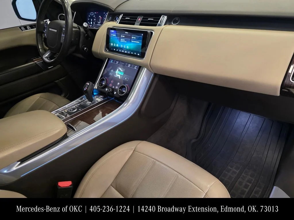 Used 2020  Land Rover HSE image 11