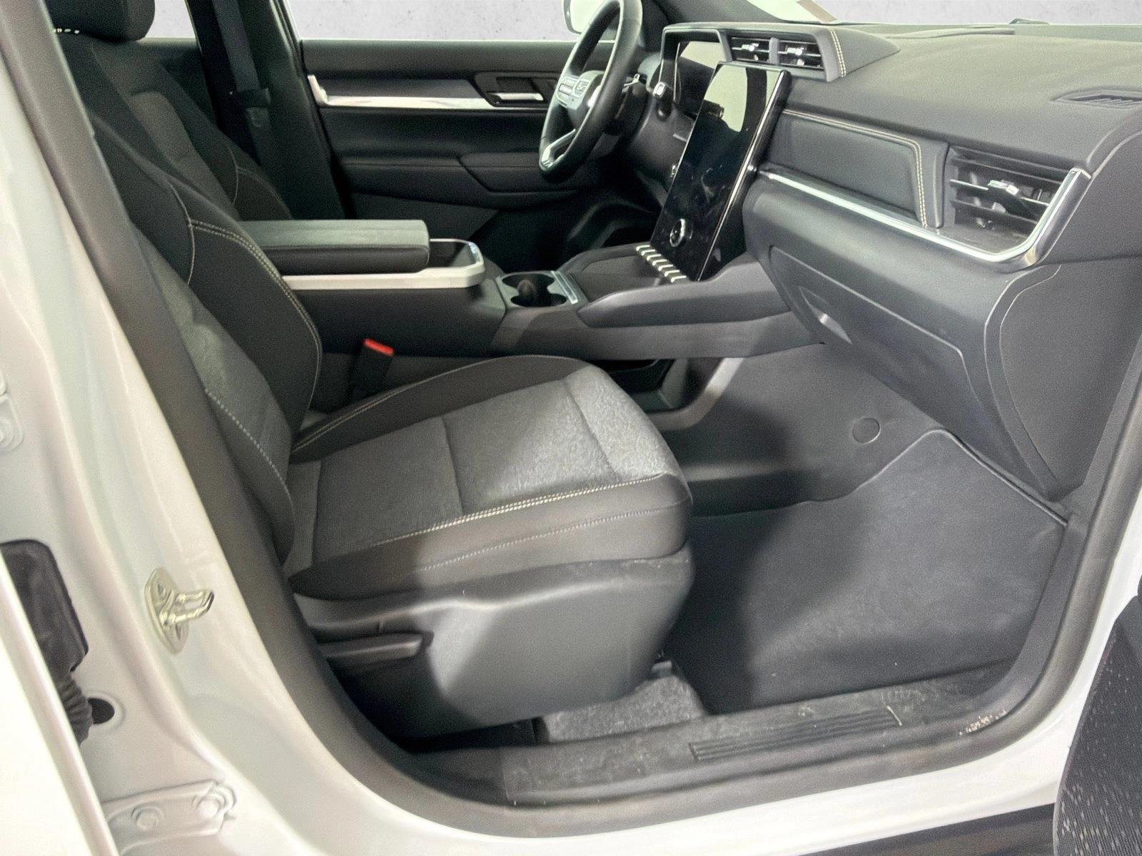 Used 2026 White GMC FWD Elevation image 14