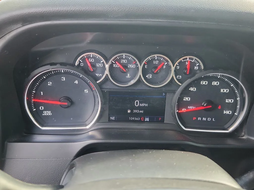 Used 2020 Silver Chevrolet LT image 19