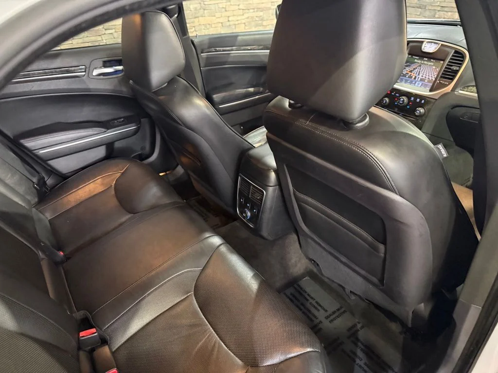 Used 2011 Ivory Chrysler Base image 33