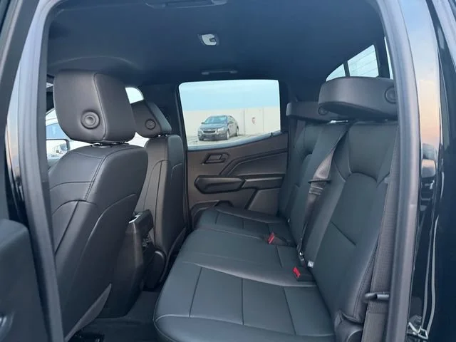 2026 Chevrolet Colorado Trail Boss - Photo 8