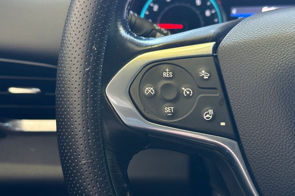 Used 2020 Satin Steel Metallic Chevrolet Premier image 31