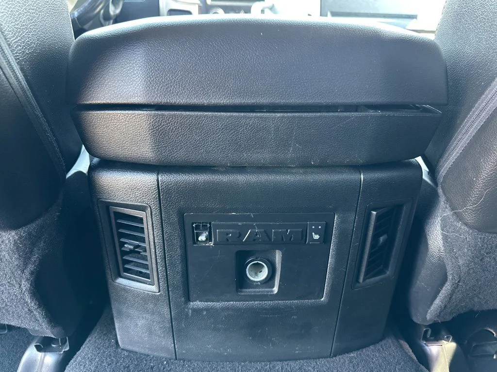 Used 2014 Red Ram Laramie image 19