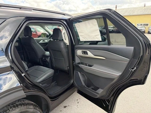New 2026 Agate Black Metallic Ford Active image 98