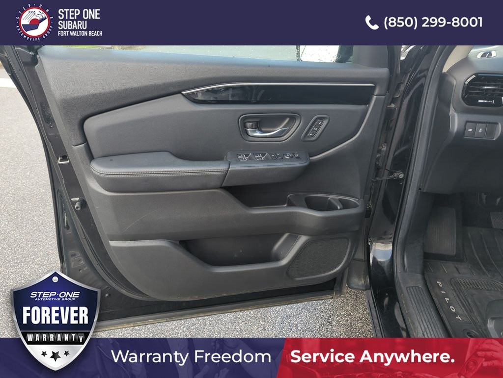 Used 2025 Black Honda EX-L image 18