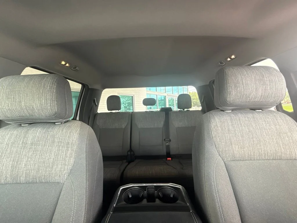 Used 2021 Oxford White Ford XLT image 27