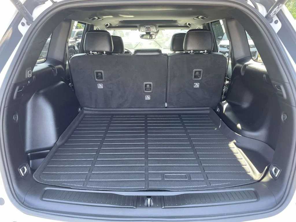 Used 2024 White Jeep Altitude X image 43