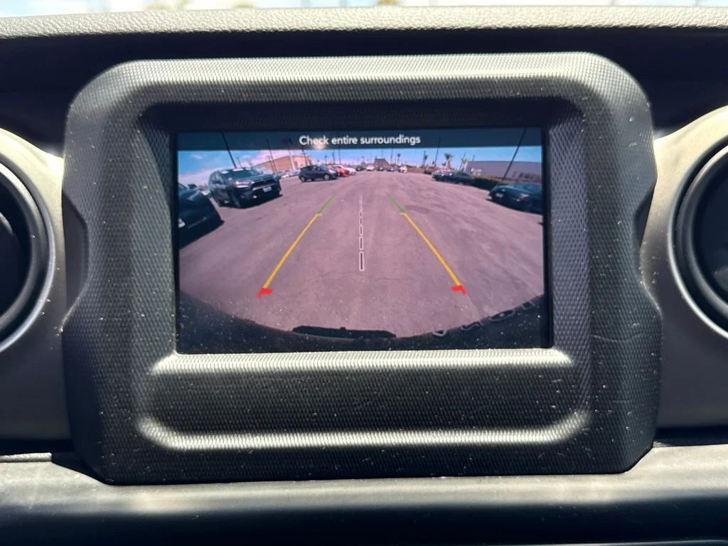 Used 2021  Jeep Unlimited Willys image 29