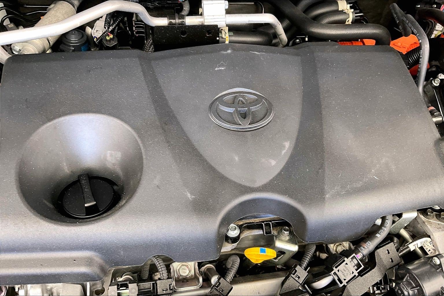 Used 2023 Ice Cap Toyota SE image 33