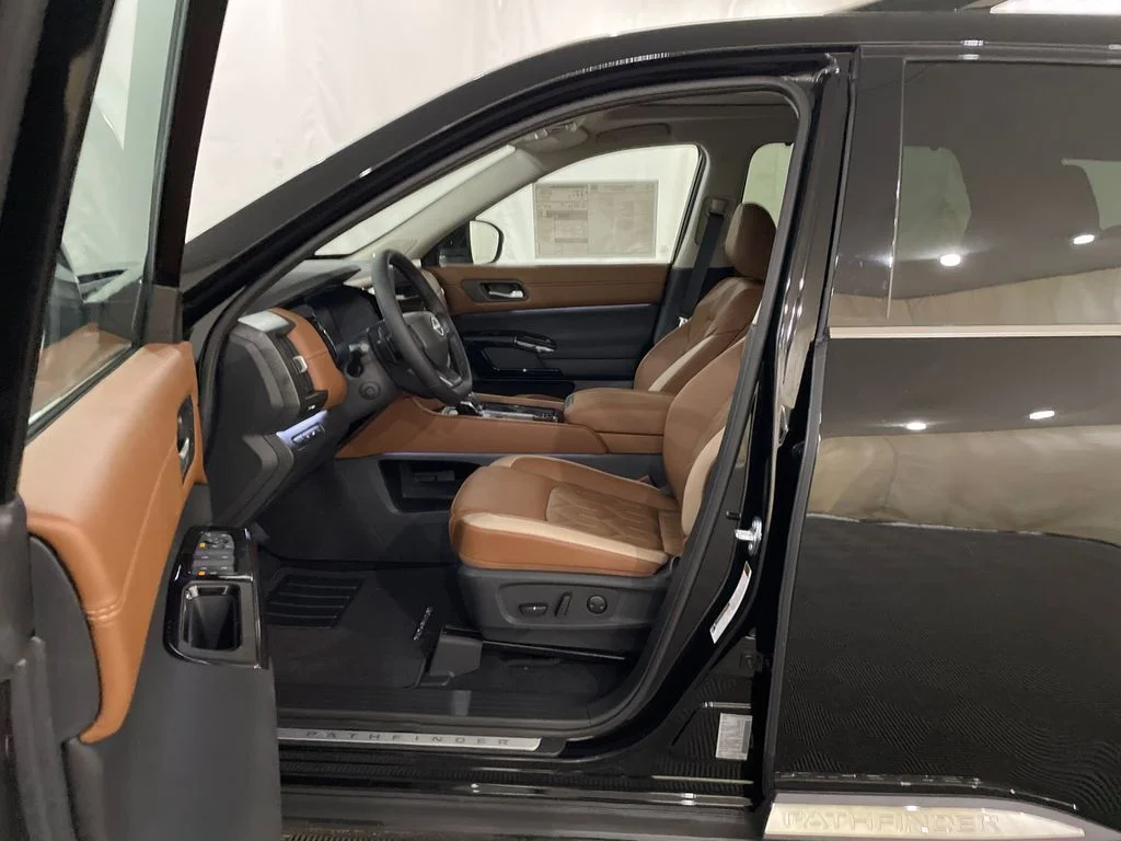 New 2026 Super Black Nissan Platinum image 12