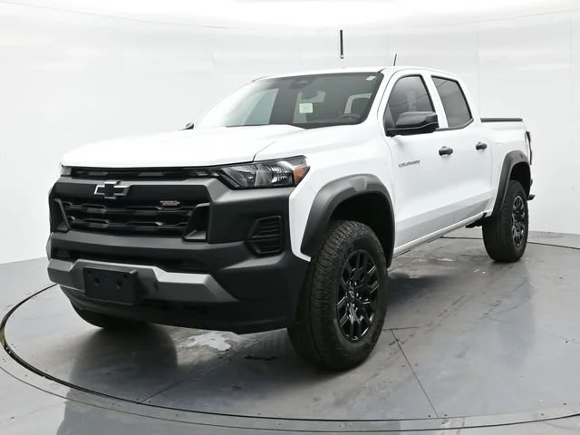 Used 2024 Summit White Chevrolet Trail Boss image 3