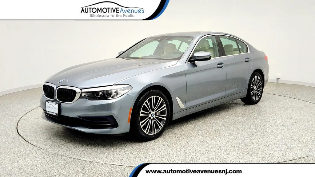 2019 BMW 5 Series's photo