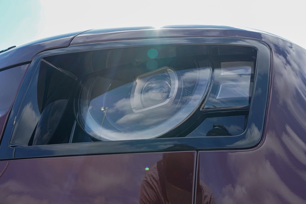 New 2026 Sedona Red Metallic Land Rover S image 3