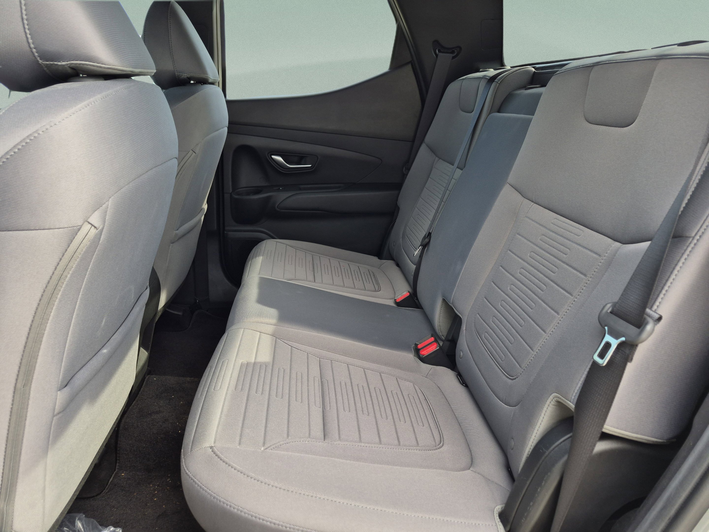 Used 2023 Hampton Gray Hyundai SEL image 20