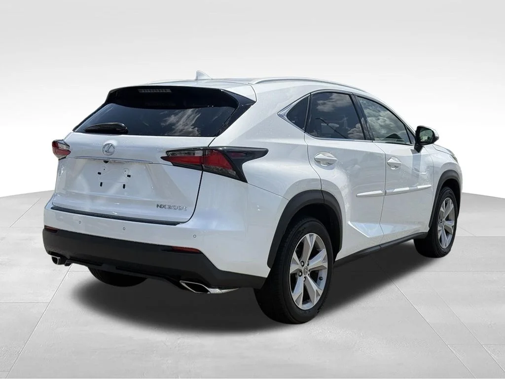 Used 2017 White Lexus 200t image 25
