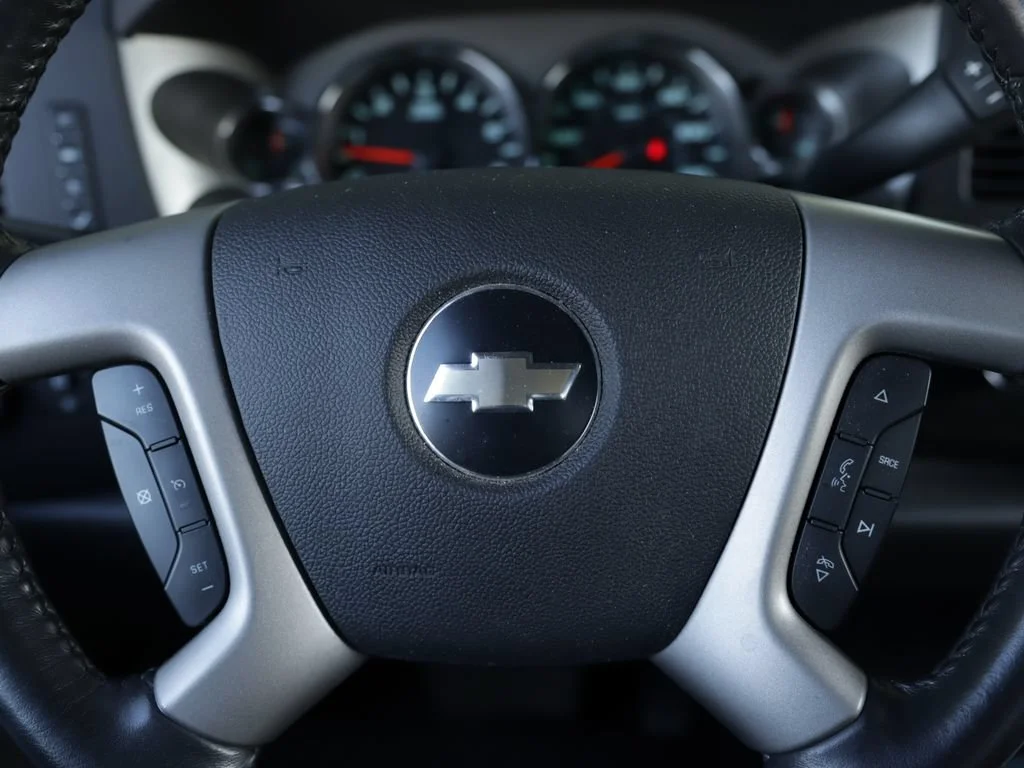 Used 2010 SUMMIT WHITE Chevrolet LT image 11