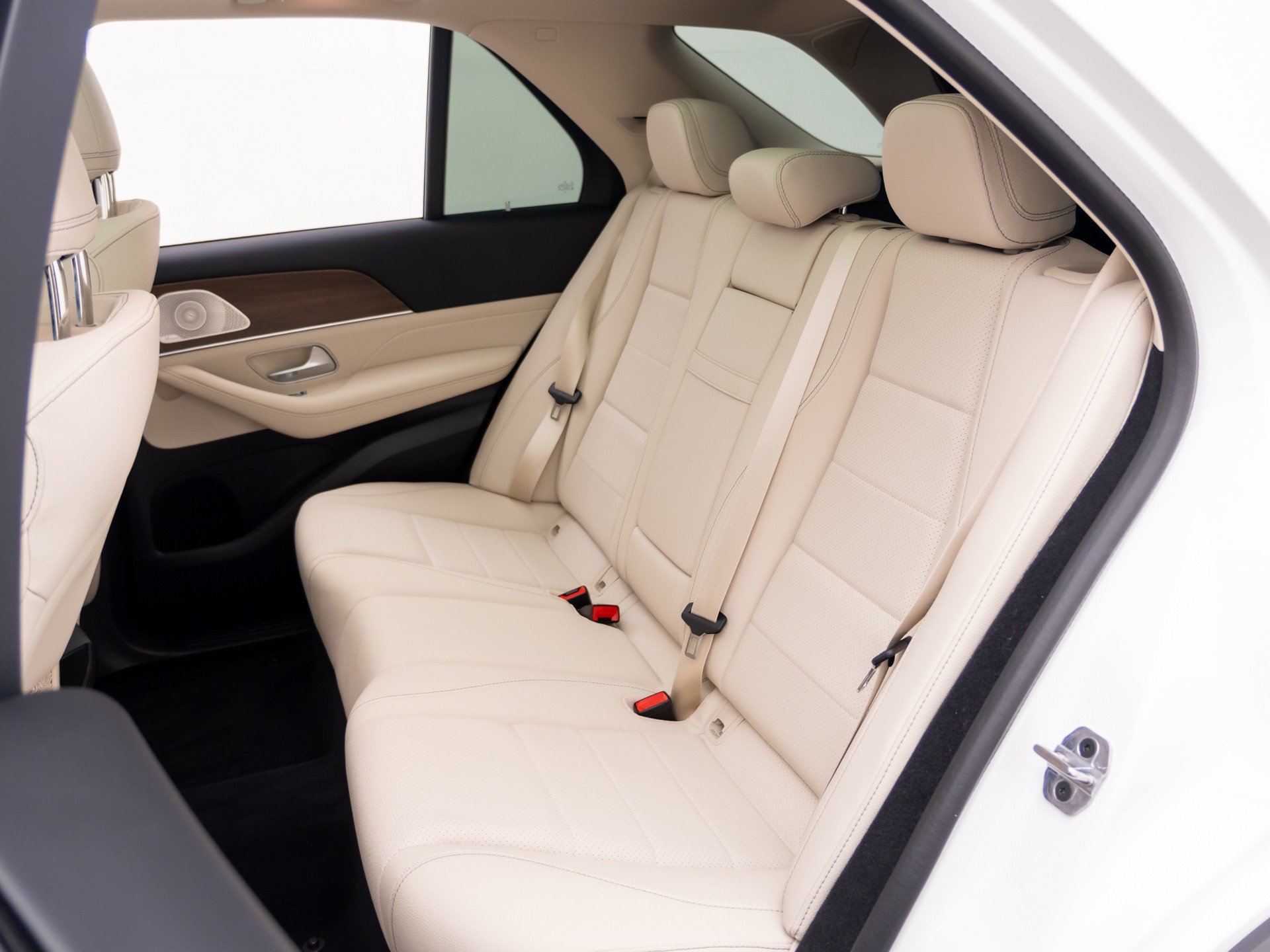 Used 2025  Mercedes-Benz GLE 350 image 18