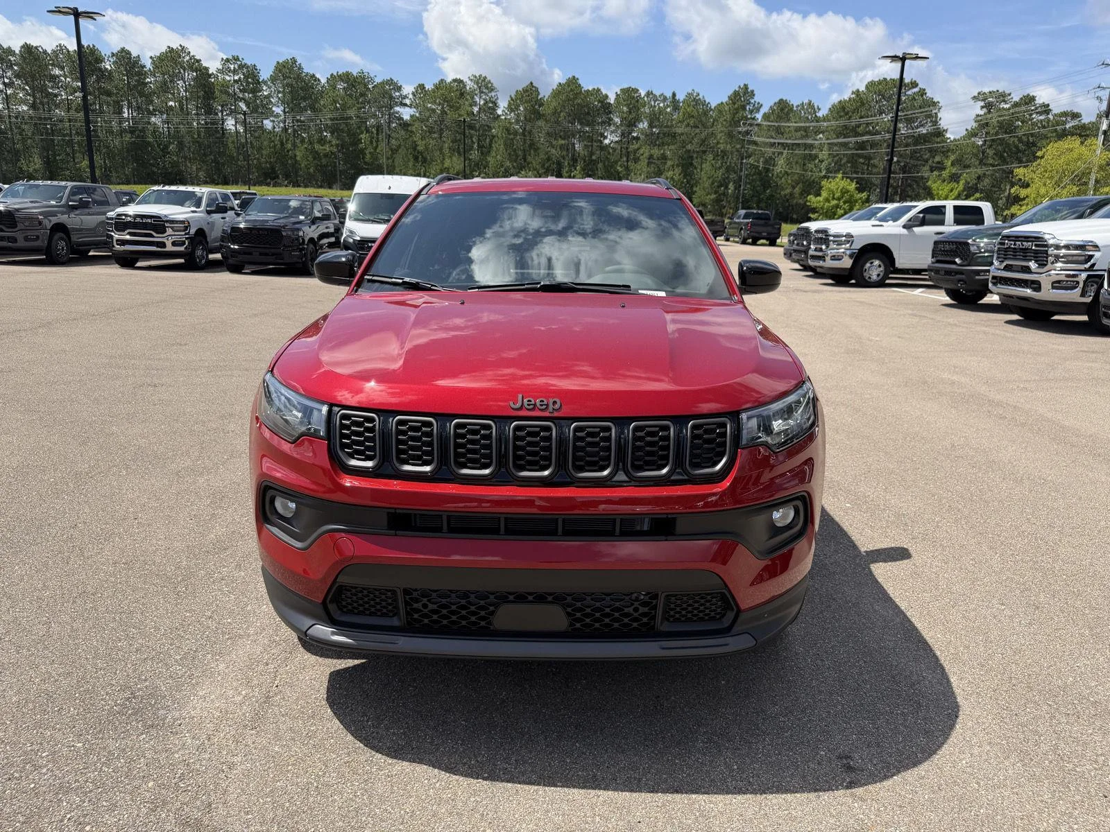 New 2026 Red Hot Pearl-Coat Exterior Paint Jeep Latitude Altitude image 2