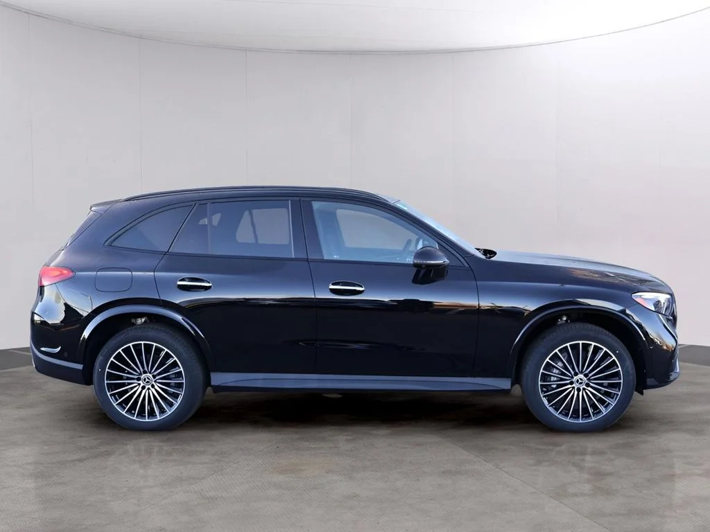 Used 2026 Black Mercedes-Benz GLC 300 image 7
