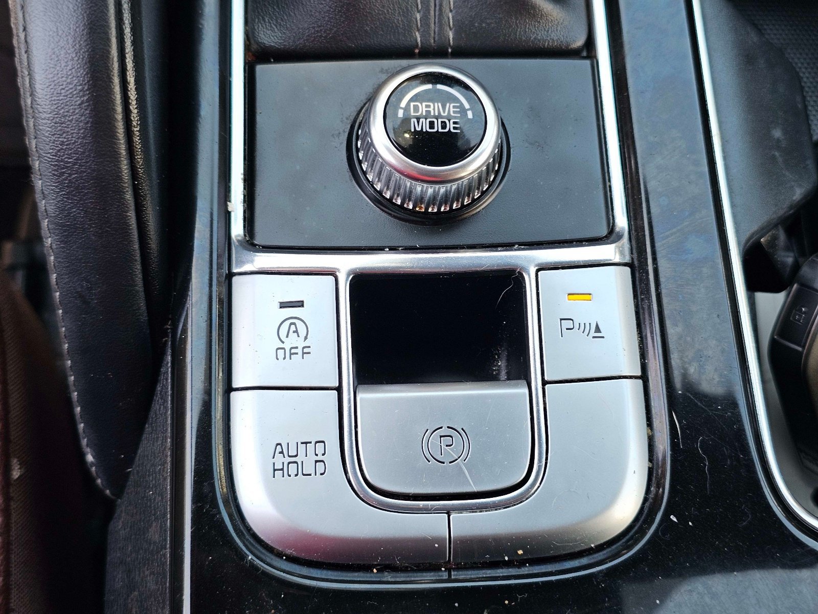 Used 2023 Glacial White Pearl Kia EX image 29