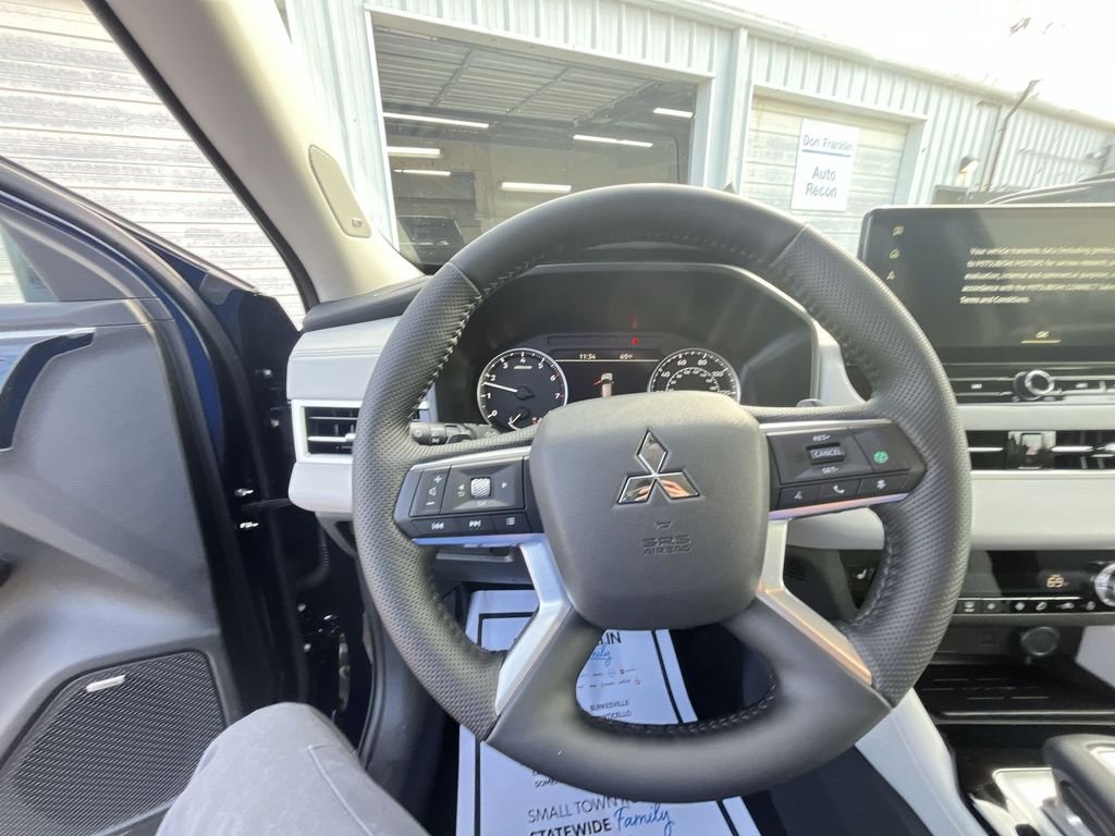 2026 Mitsubishi Outlander SE - Photo 14