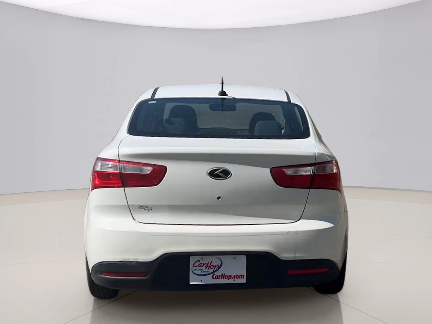 Used 2013 White Kia LX image 4