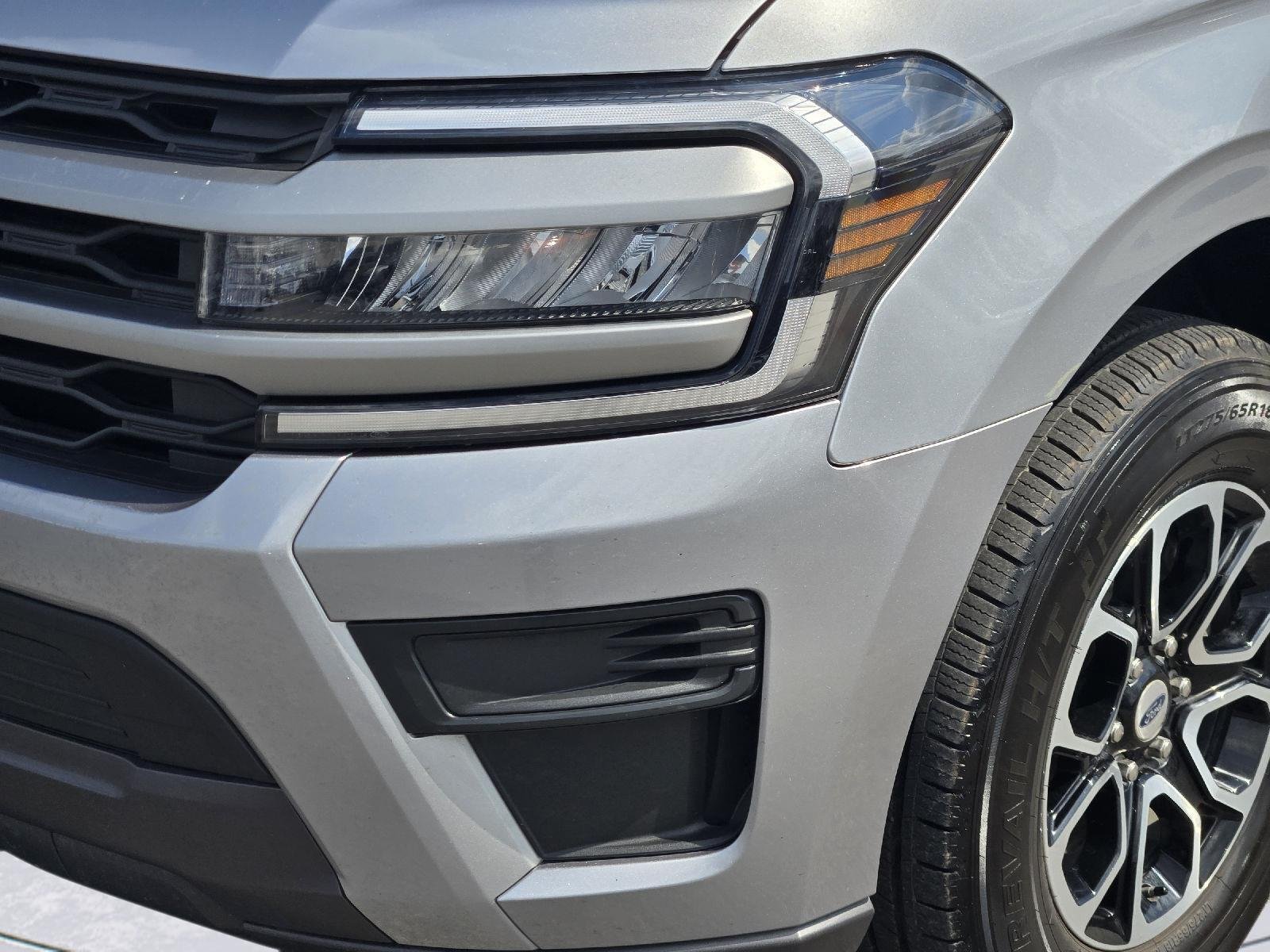 Used 2024 Iconic Silver Ford XLT image 10