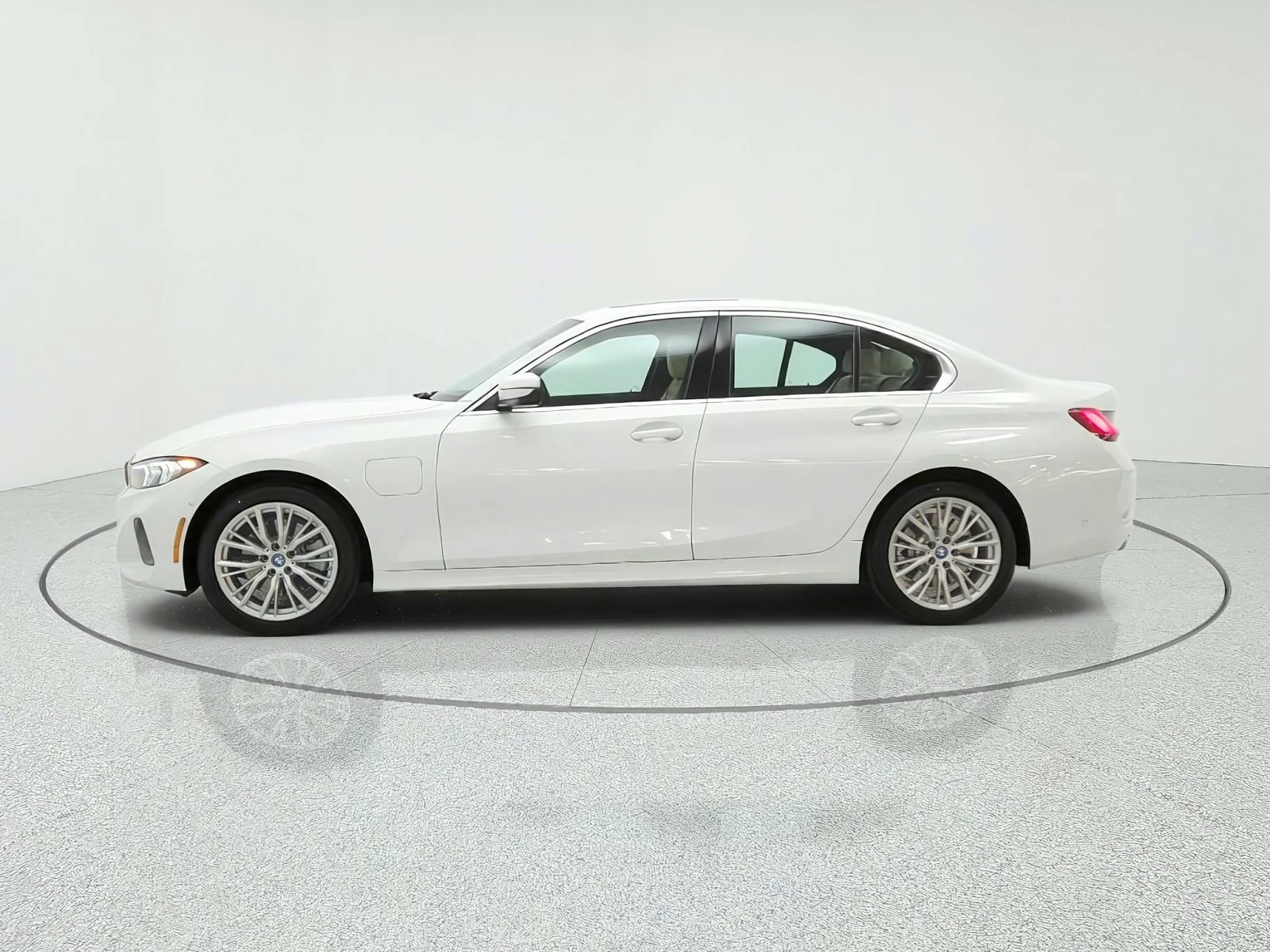 Used 2024 Alpine White BMW 330e Plug-In Hybrid image 8