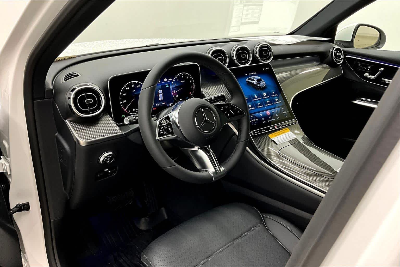 New 2026 Polar White Mercedes-Benz GLC 300 image 8
